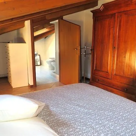 Cavaliere Apartment *